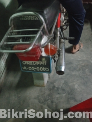 cd 100 গাড়িটি বিক্রয় করা হইবে